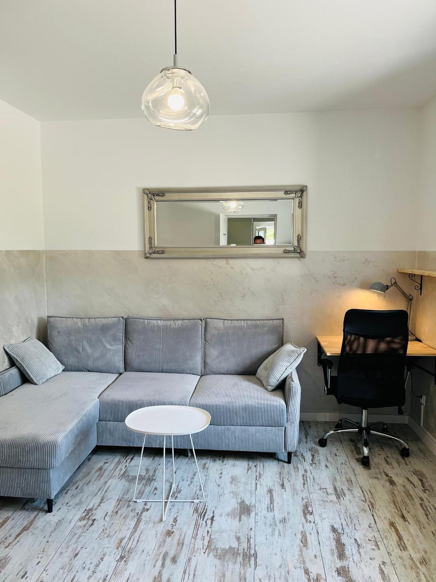 Apartament Ogrodowy Apartment Miechów Екстериор снимка